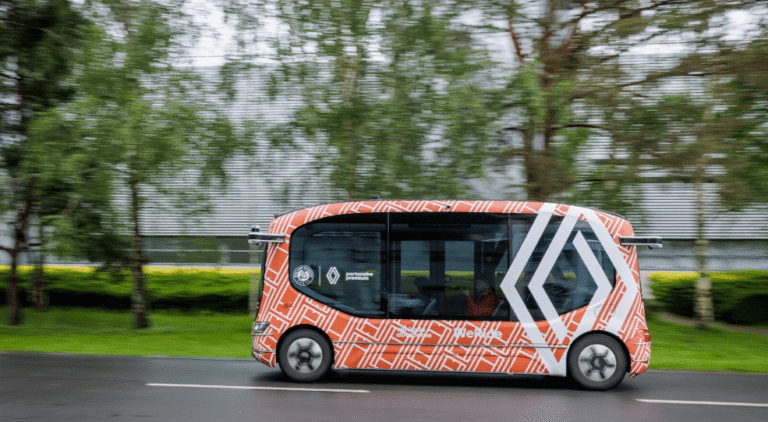 Autonomous Mobility: From Level 4 to Level 5 Vehicles